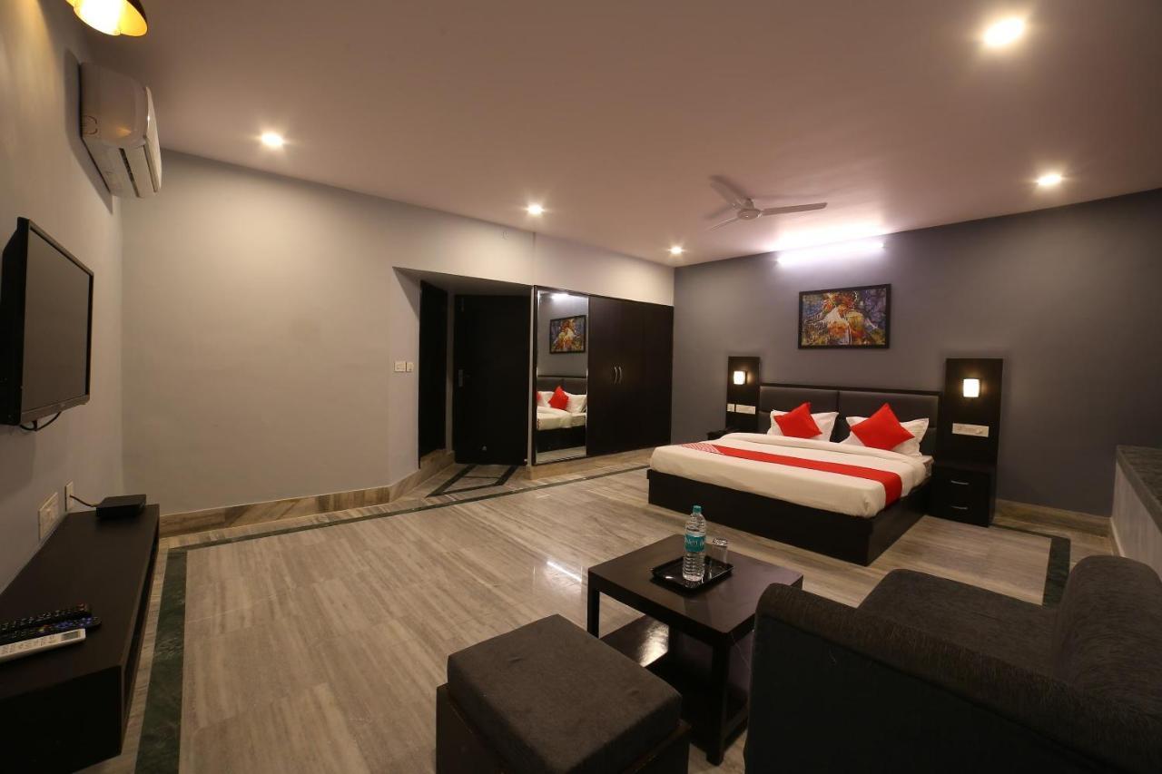 Oyo 16536 Hotel Vasko Dźajpur Zewnętrze zdjęcie