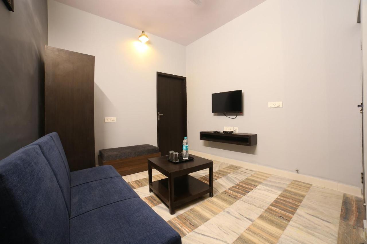 Oyo 16536 Hotel Vasko Dźajpur Zewnętrze zdjęcie