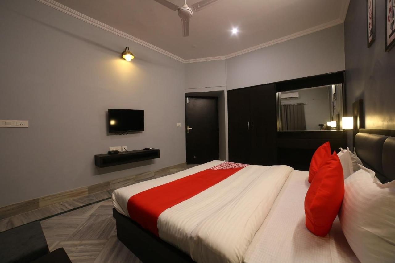 Oyo 16536 Hotel Vasko Dźajpur Zewnętrze zdjęcie