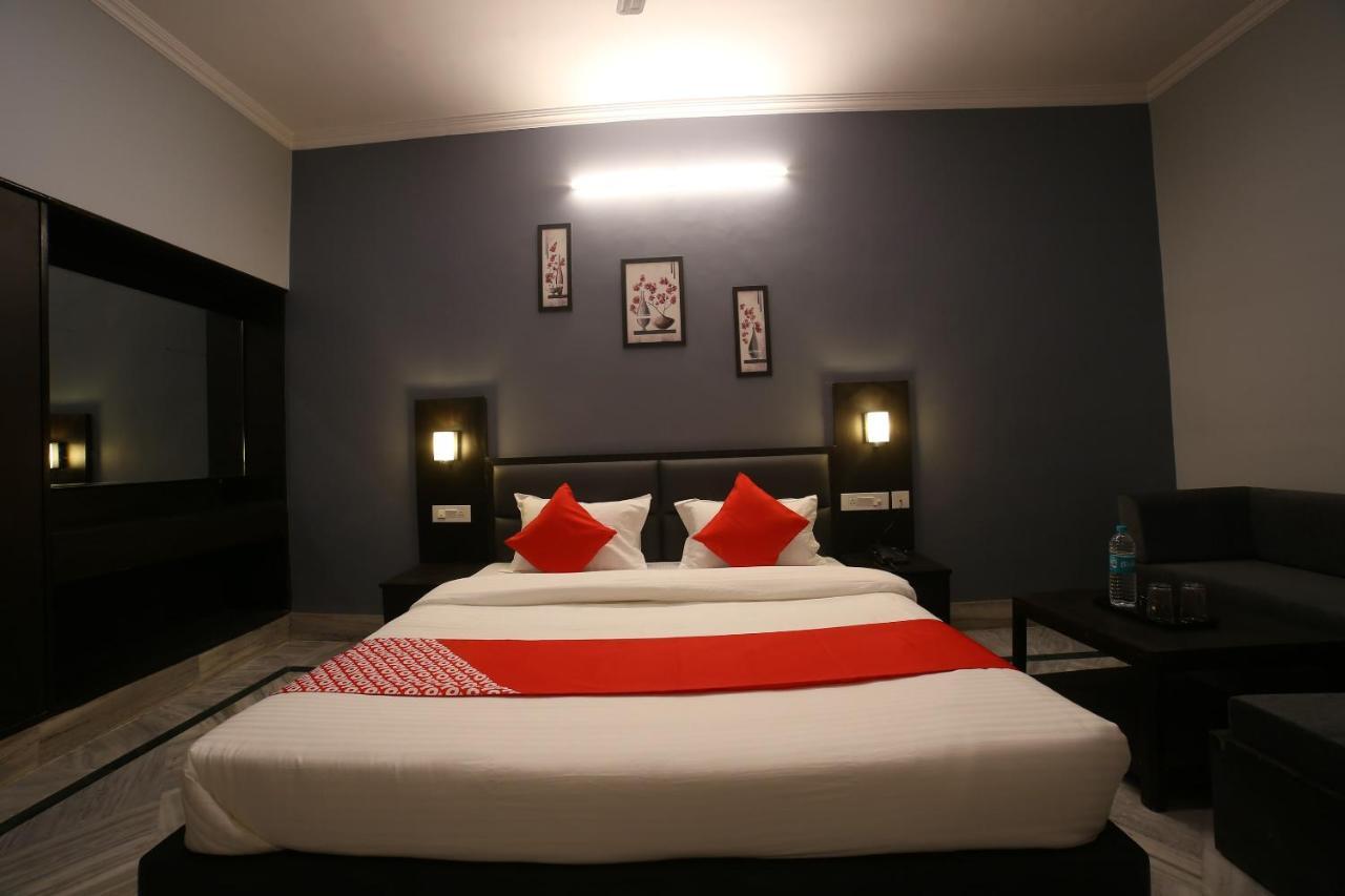 Oyo 16536 Hotel Vasko Dźajpur Zewnętrze zdjęcie
