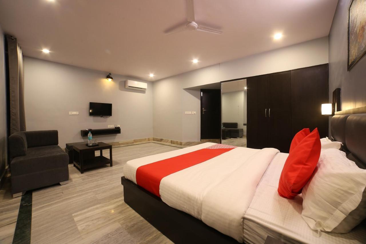 Oyo 16536 Hotel Vasko Dźajpur Zewnętrze zdjęcie