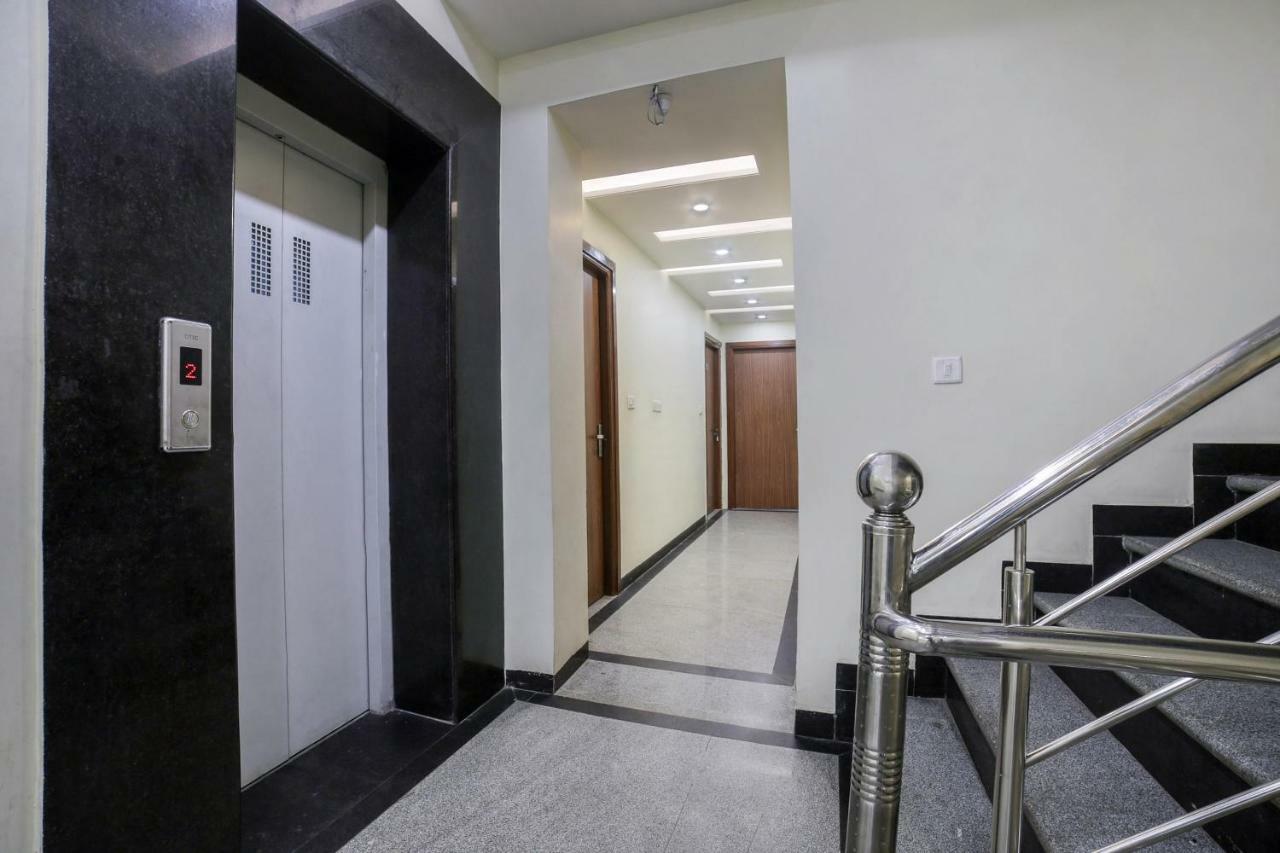 Oyo 16536 Hotel Vasko Dźajpur Zewnętrze zdjęcie
