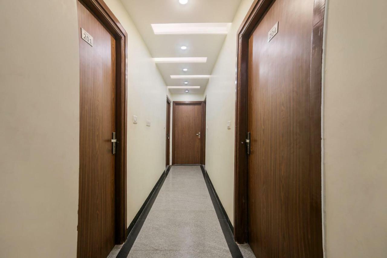 Oyo 16536 Hotel Vasko Dźajpur Zewnętrze zdjęcie